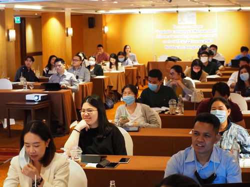 ภาพบรรยากาศวันแรกของการอบรมหลักสูตร Logistics: Strategy & Management รุ่นที่ 60
