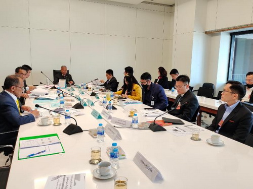 รองผู้อำนวยการสถาบันการขนส่ง ได้รับเชิญให้เข้าร่วมการประชุมกับคณะทำงานแก้ไขปัญหารถรับจ้างสาธารณะ
